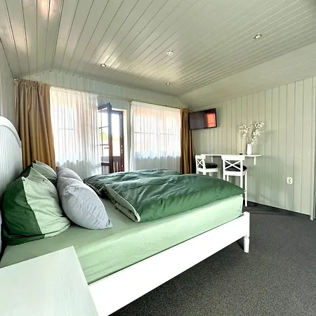 Guest house Bio Kastanienhof - Und Ayurvedische Jurten Erfurt