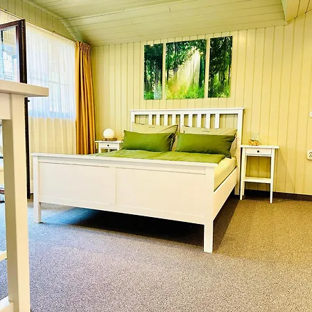 Bio Kastanienhof - Und Ayurvedische Jurten Guest house Erfurt